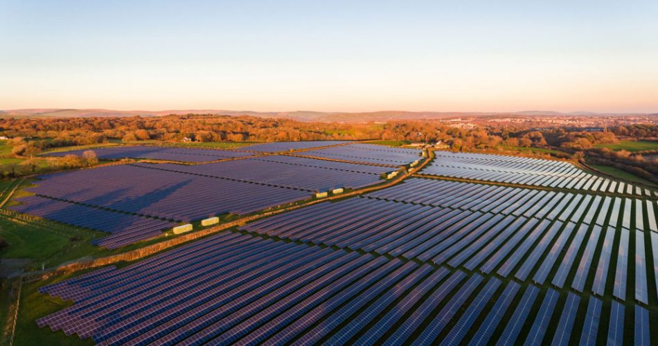 How Do Solar Farms Work Advantages And Disadvantages Spheral Solar 