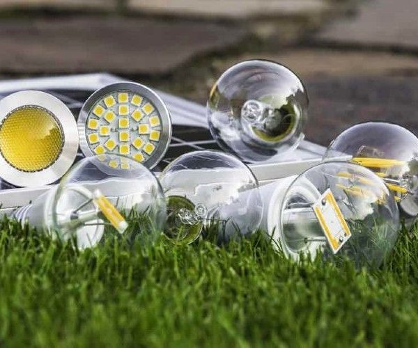 The Best SolarPowered Heat Lamp in 2021 Spheral Solar