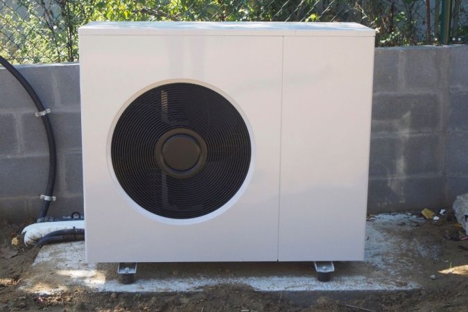 electric heat pump with air fan outdoor