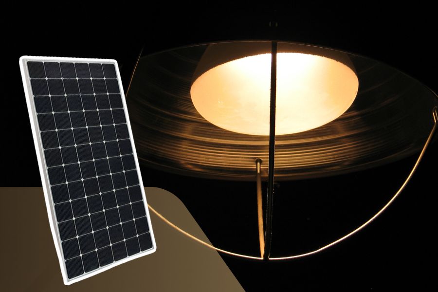 Solar power heat lamp with solar panel