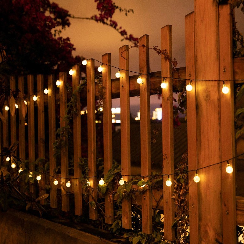 Fence string lighting