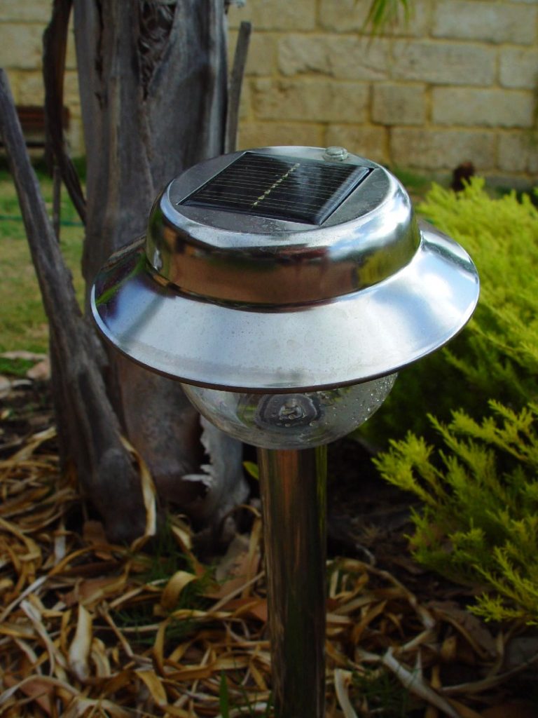 How to Clean Solar Lights Why, When and How Spheral Solar