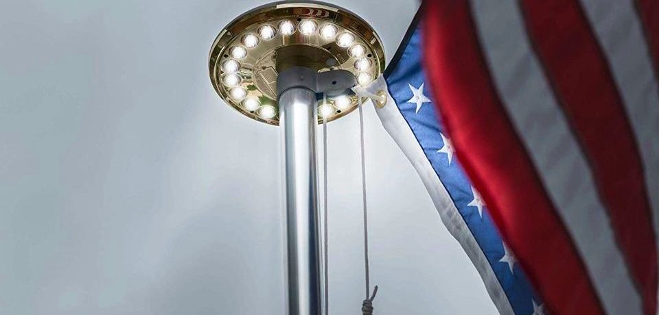 How to Light a Flagpole?