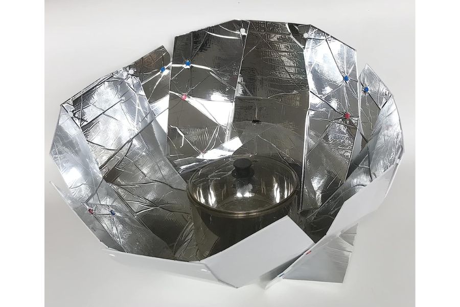 Haines SunUp Solar Cooker and Dutch Oven