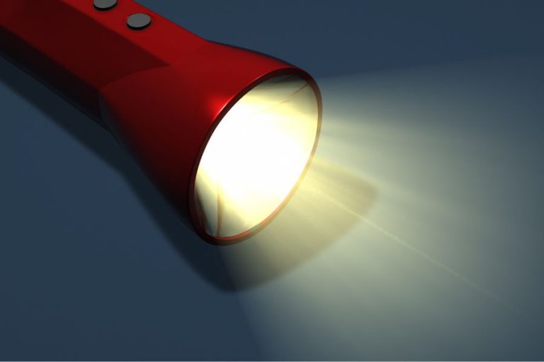 how-to-charge-a-solar-watch-spheral-solar