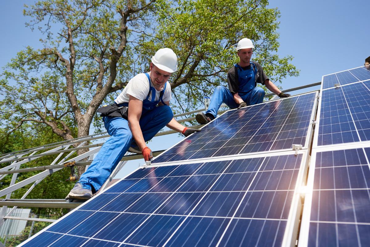 Level 2 Electrician: Integrating Solar Energy Solutions